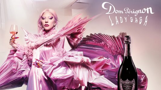A Dom Pérignon jótékonyságból készített limitált Champagnet Lady Gagával